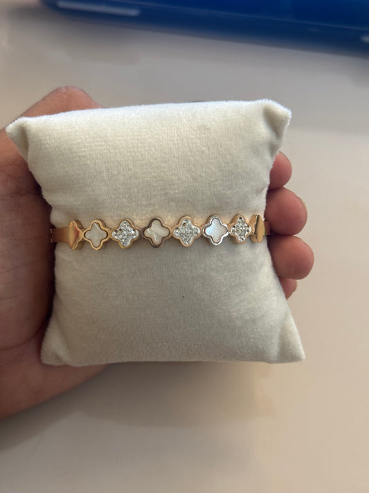 Pearl Kiss Bangle