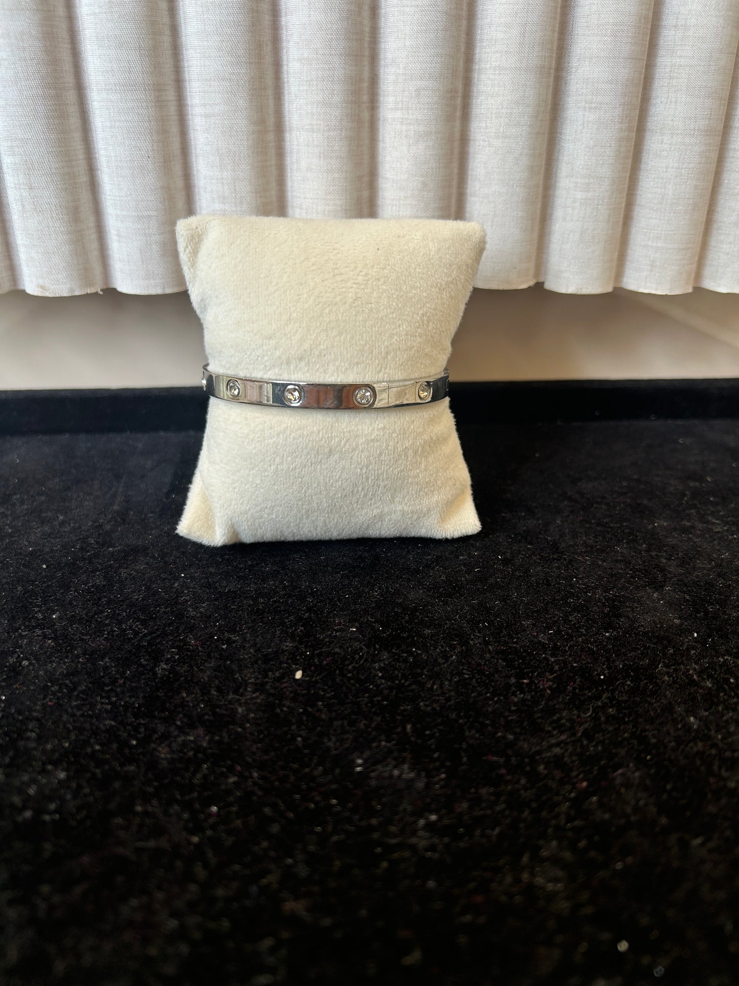 Pearl mist bangle
