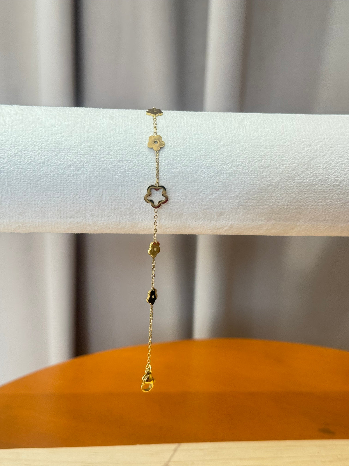 Flower bracelet