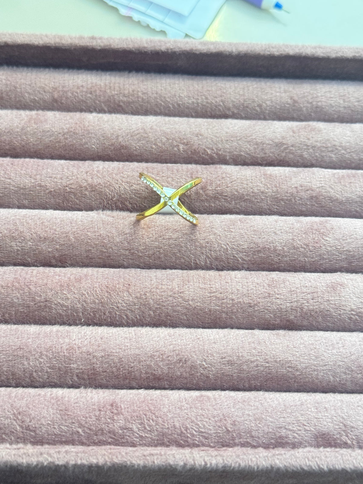 X ring gold