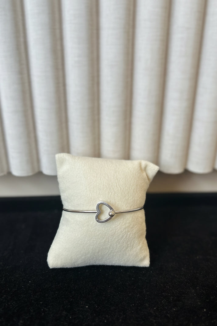 Love silver bangle