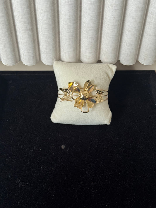 Cuff bangle