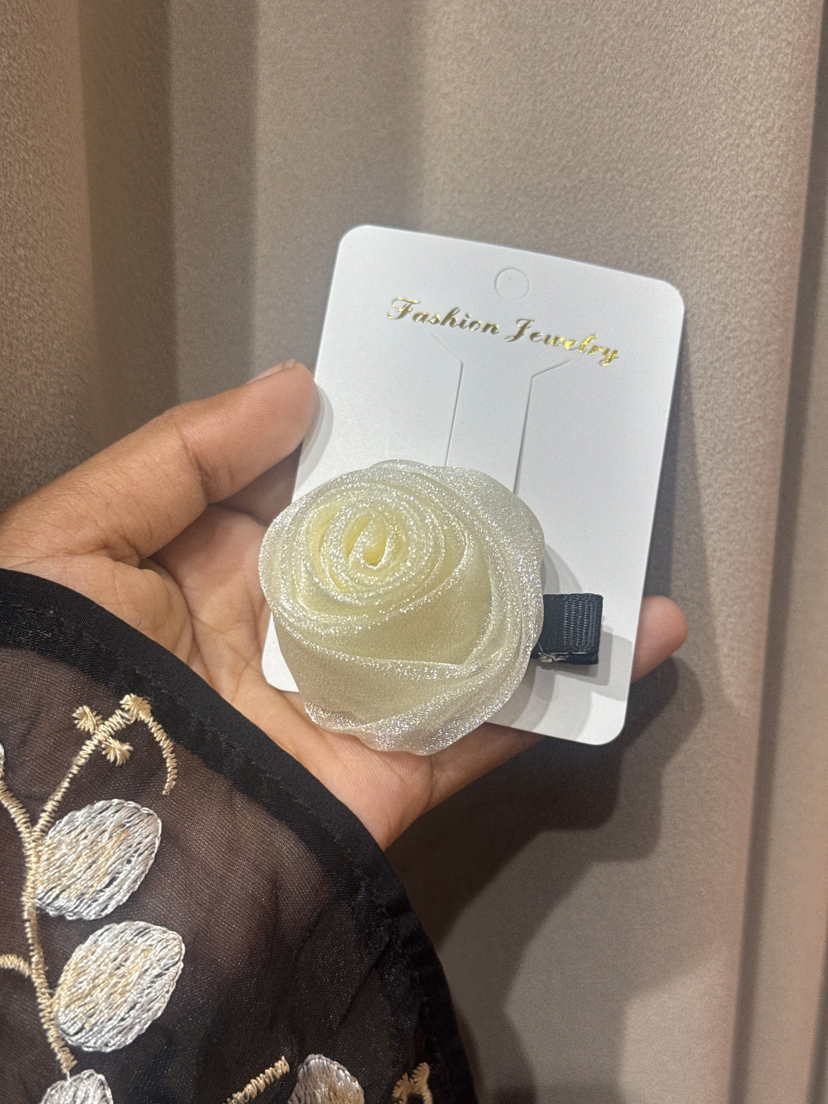 Offwhite rose hair accessories