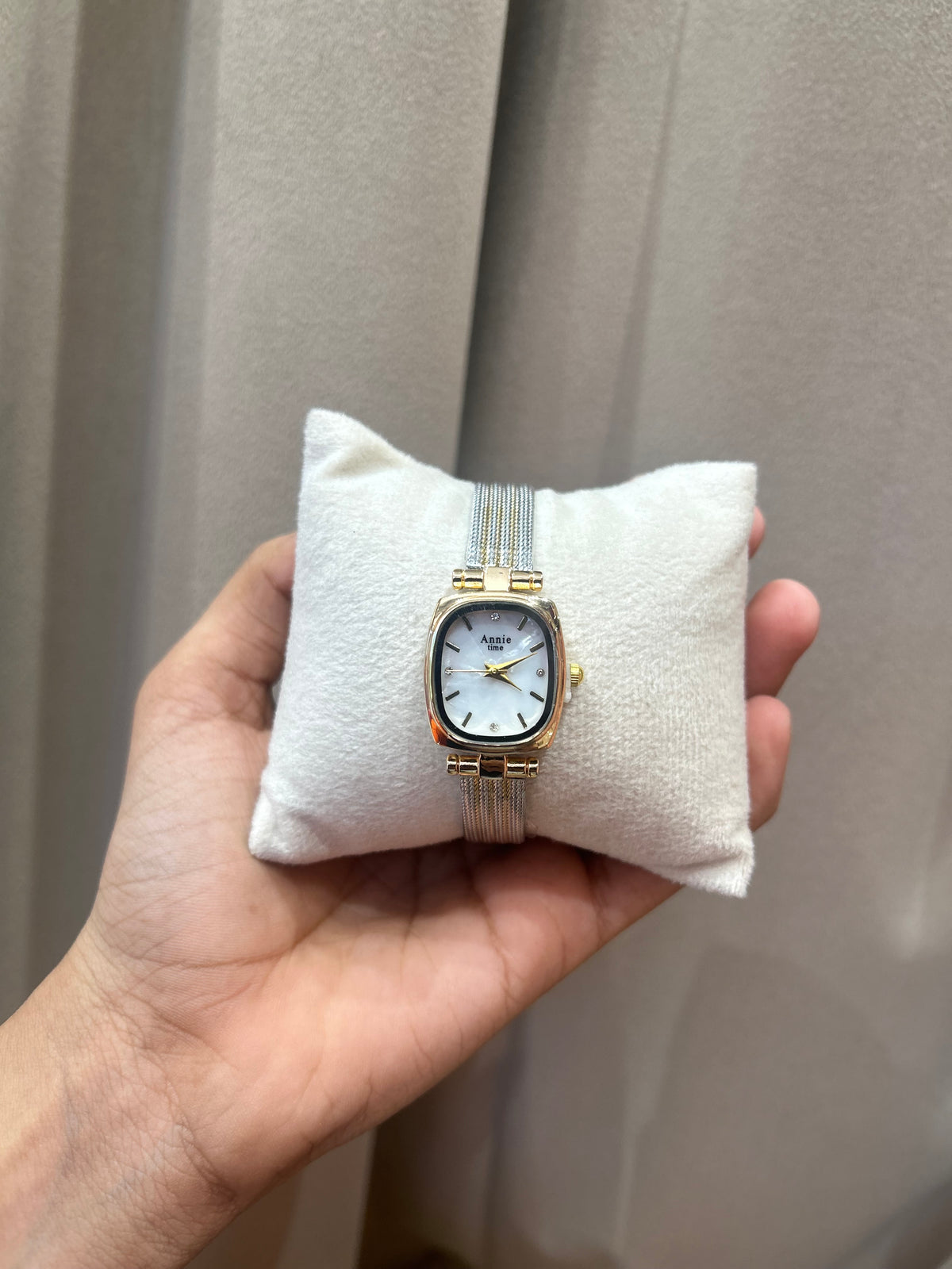 Annie watch