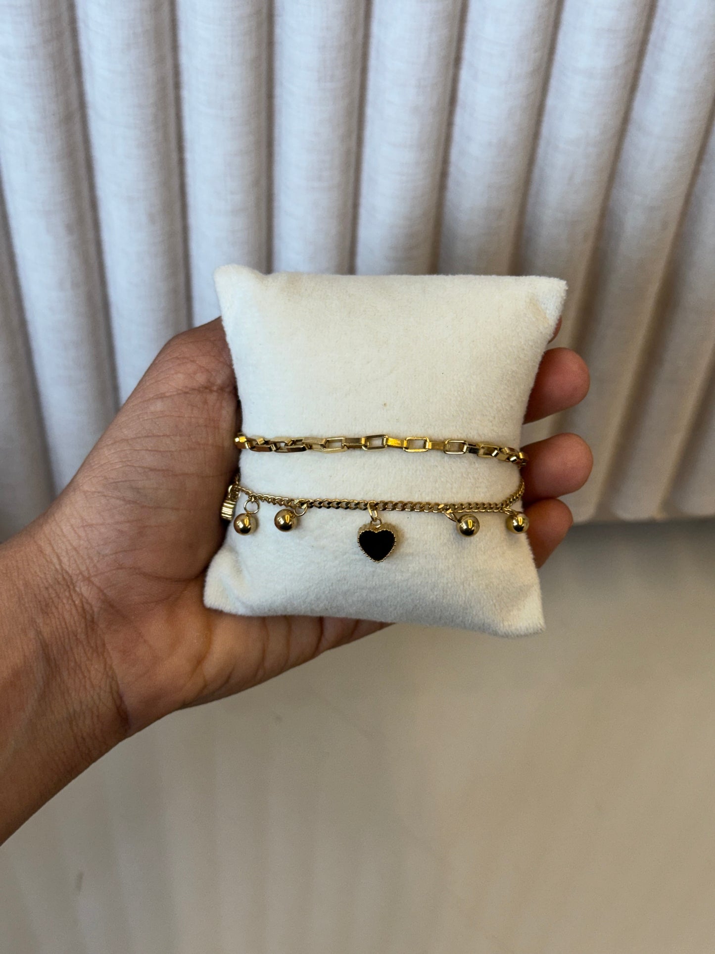 Double layer reversible bracelet
