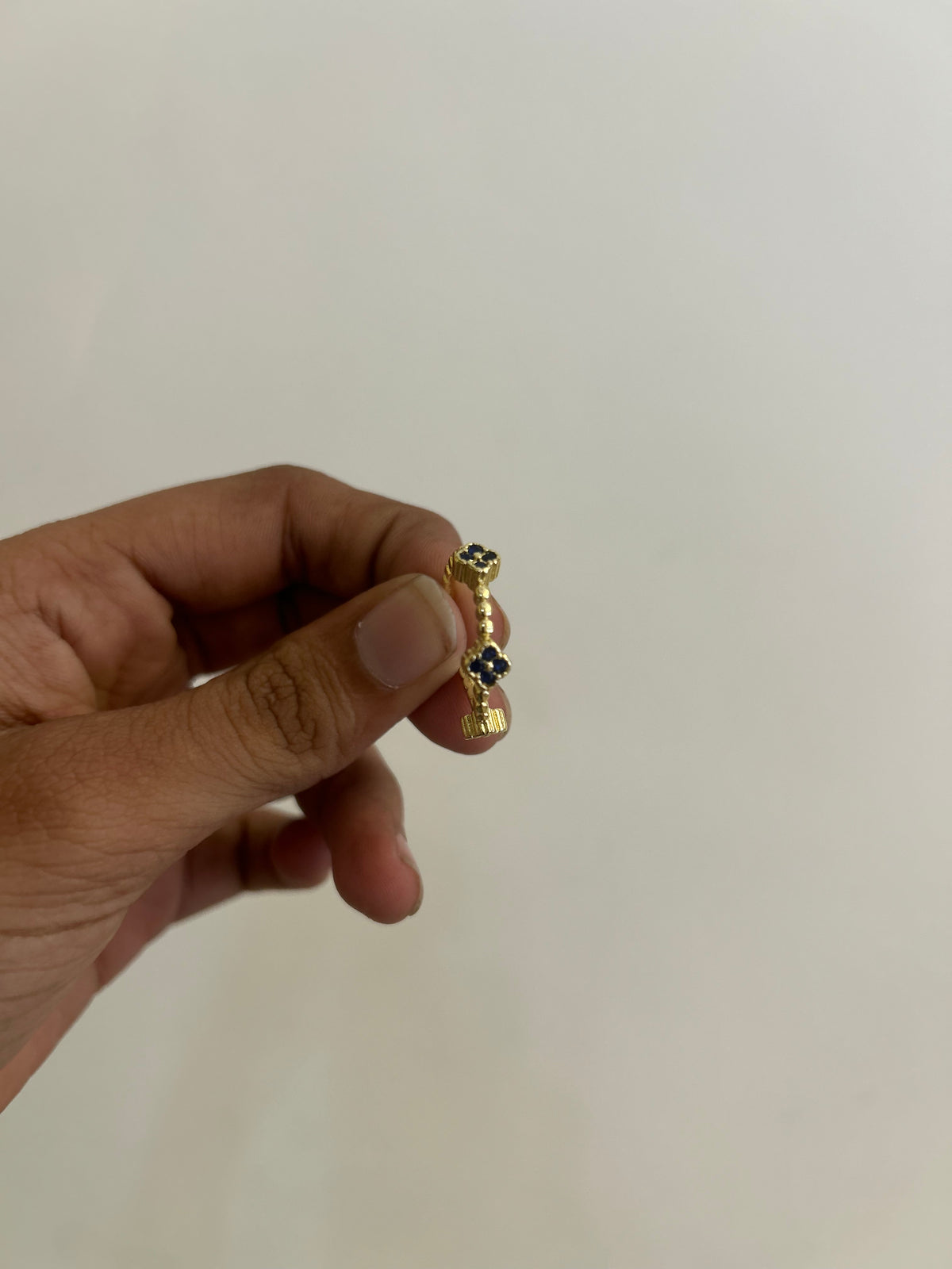 Blue clover ring