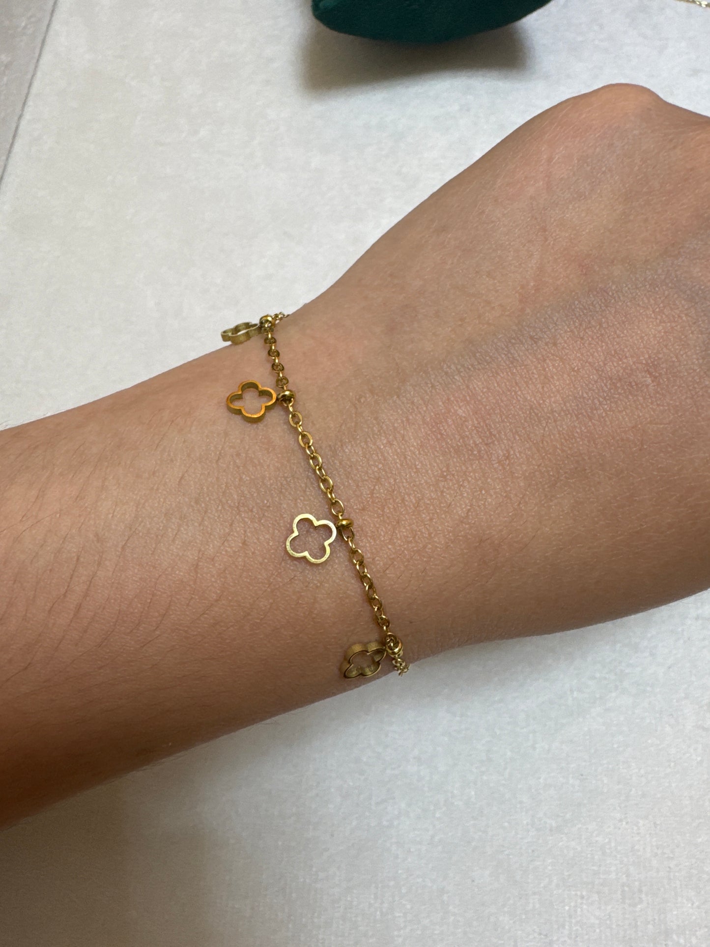 Gold Clover Charm Bracelet