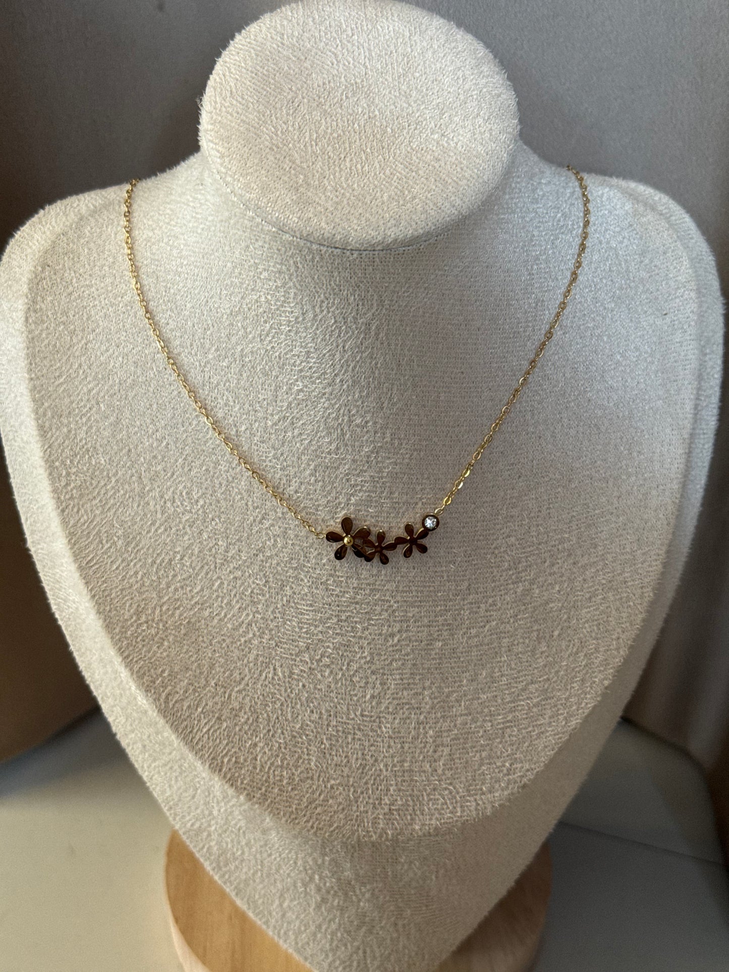 Flower necklace