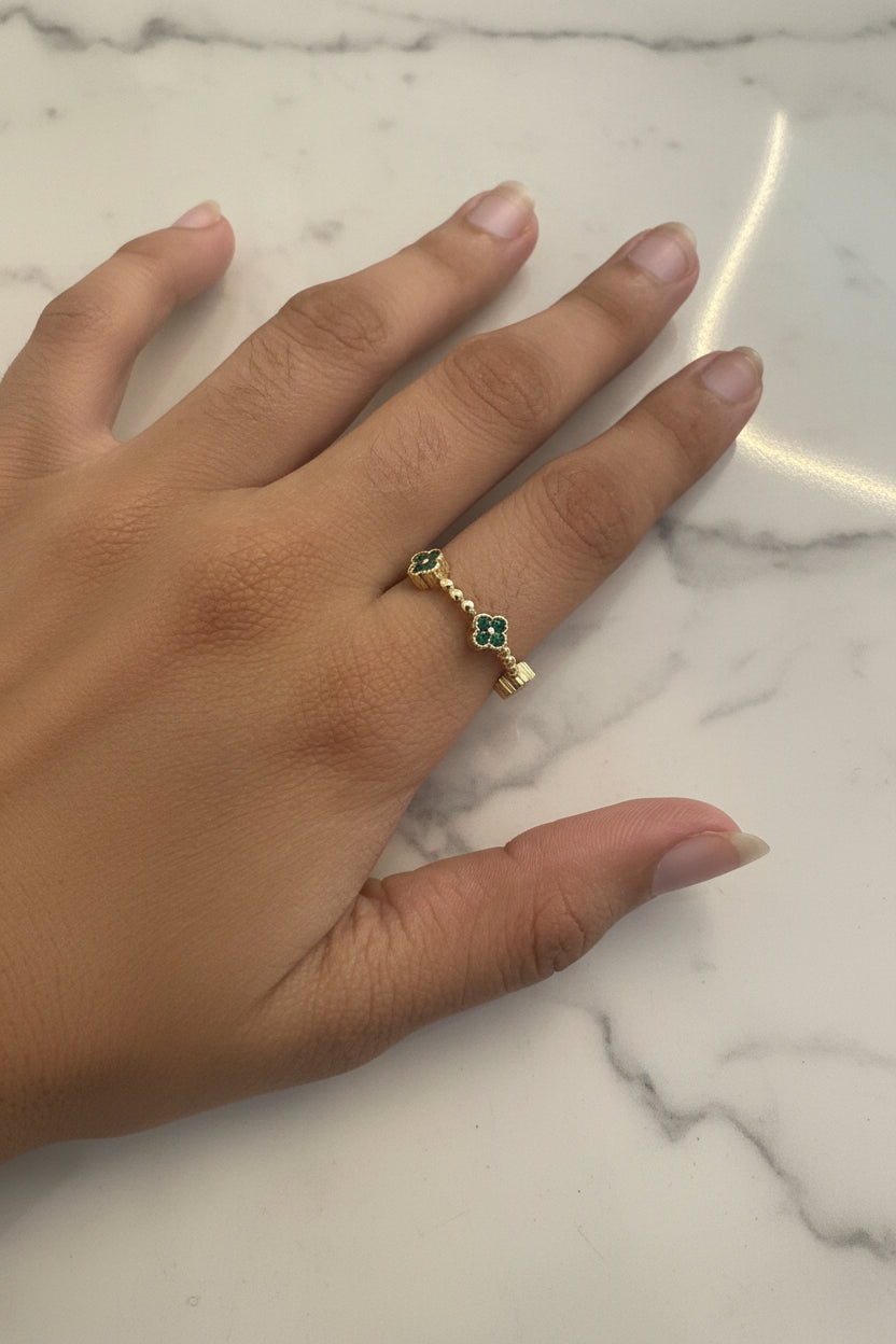 Clover ring