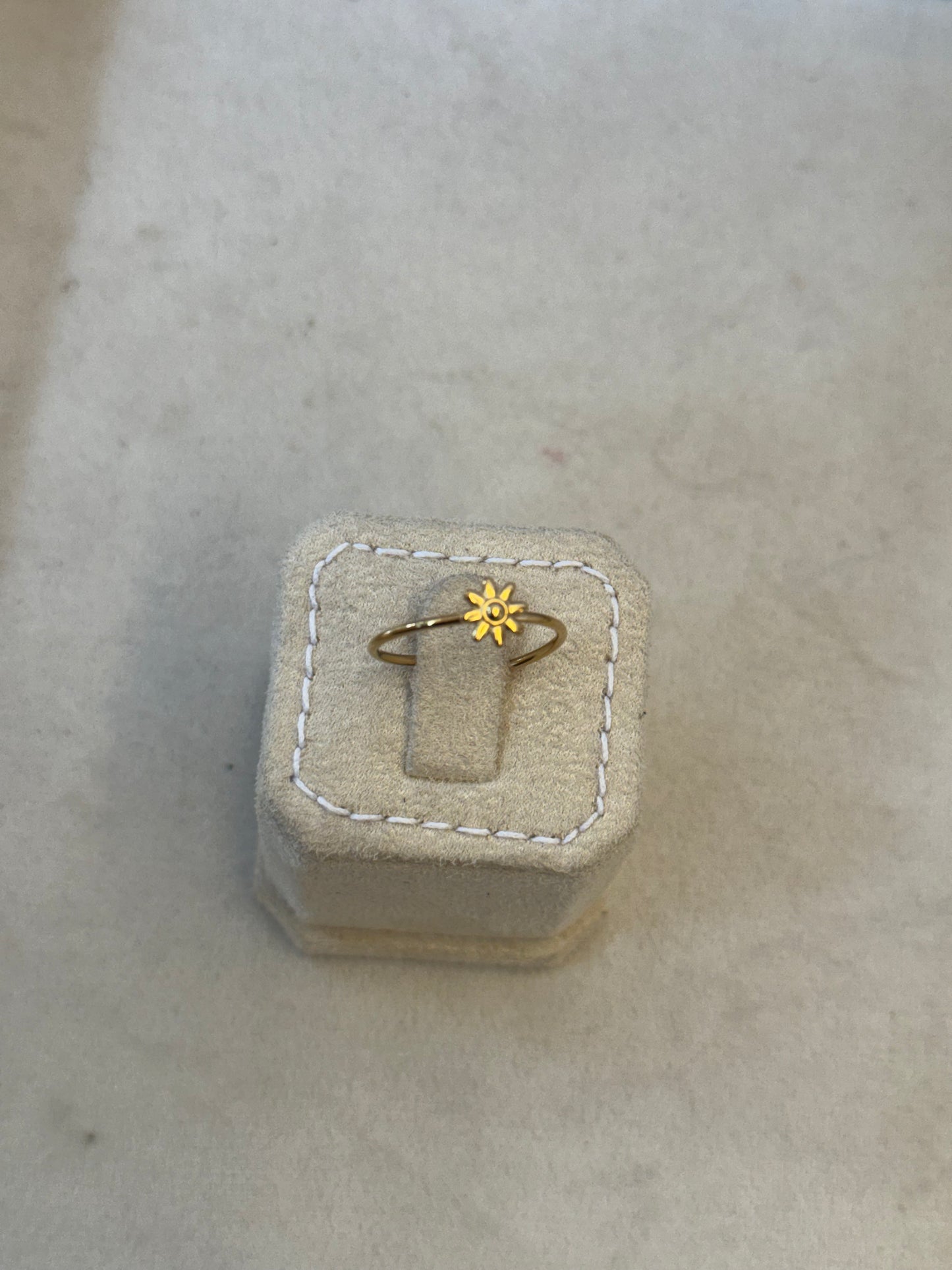 Flower ring