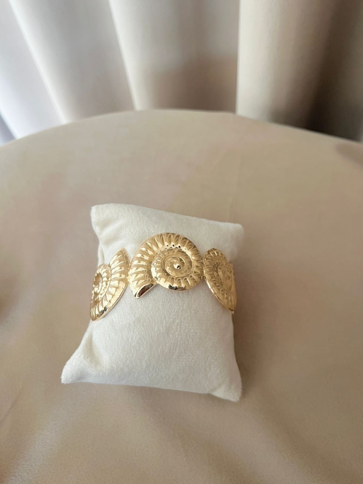 Cuff bangle