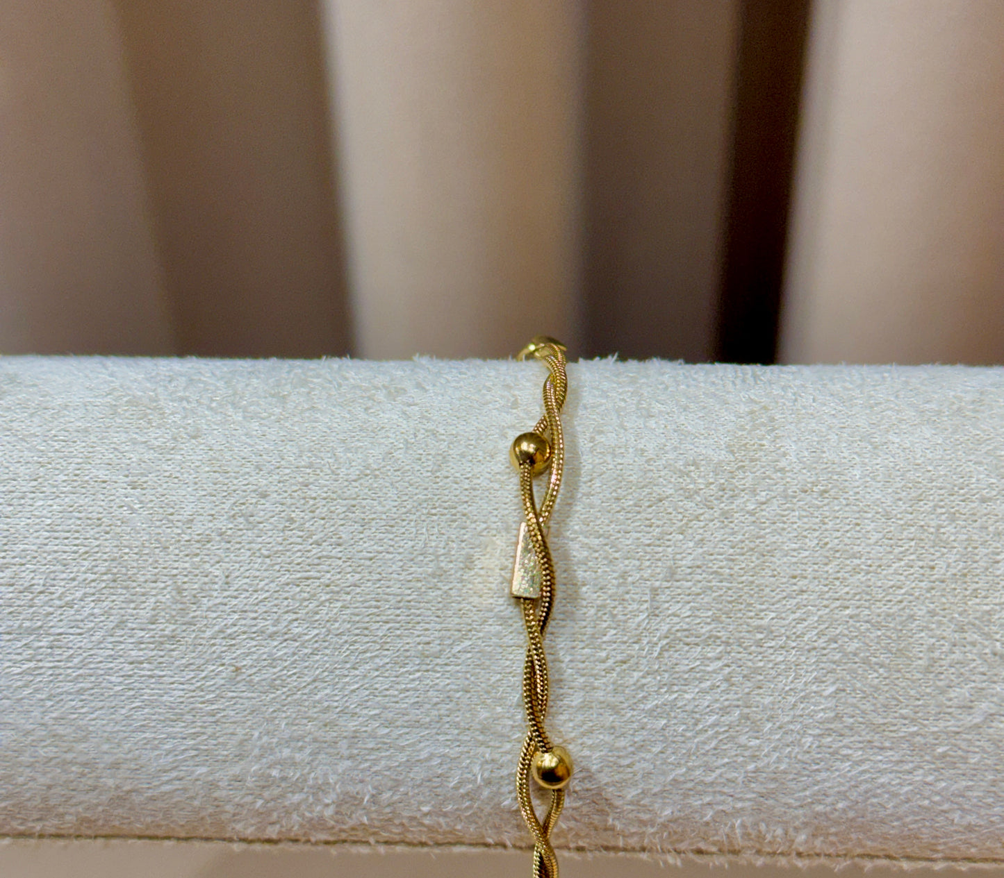 Rectangle round bracelet gold