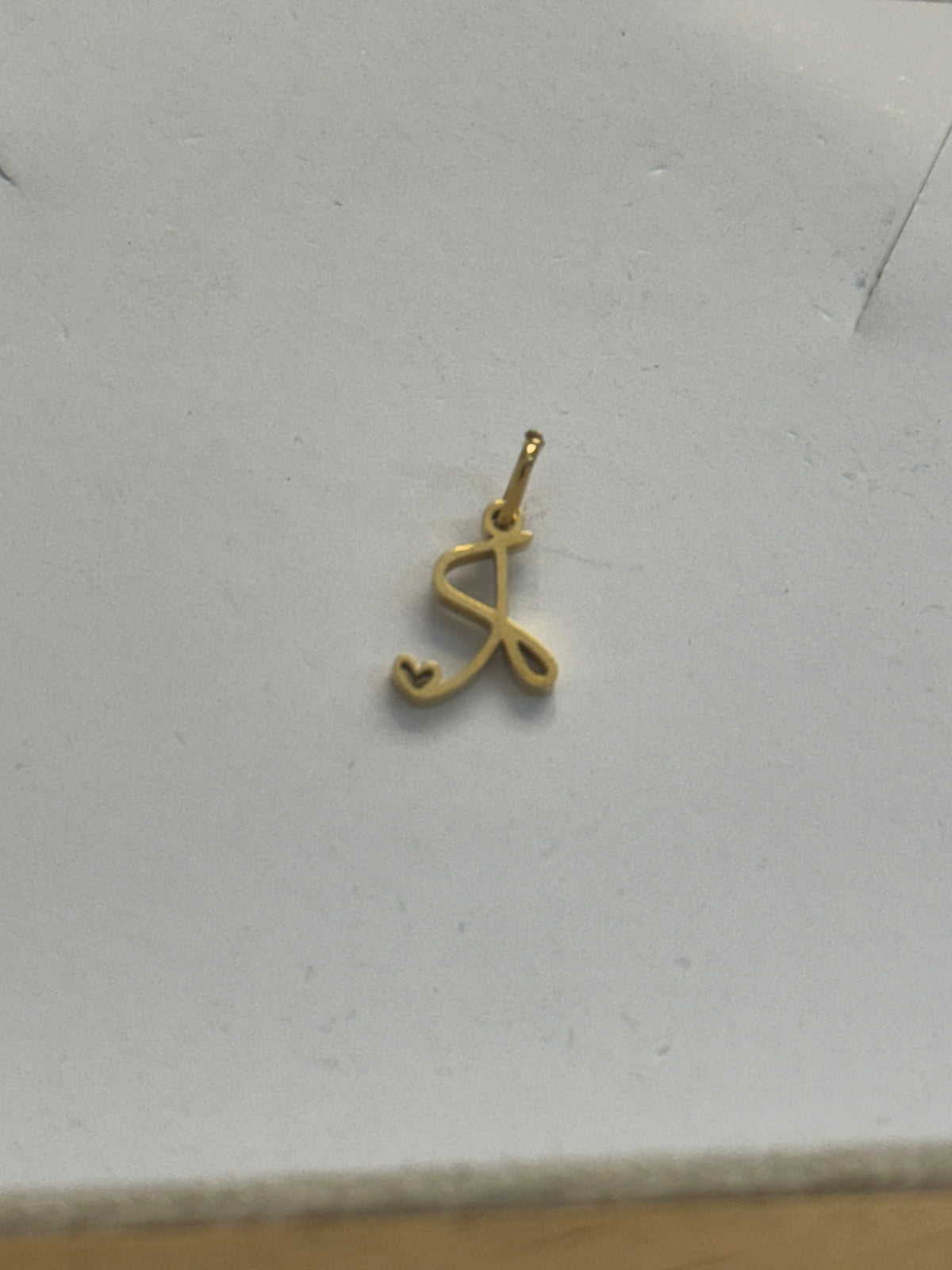 R letter charm