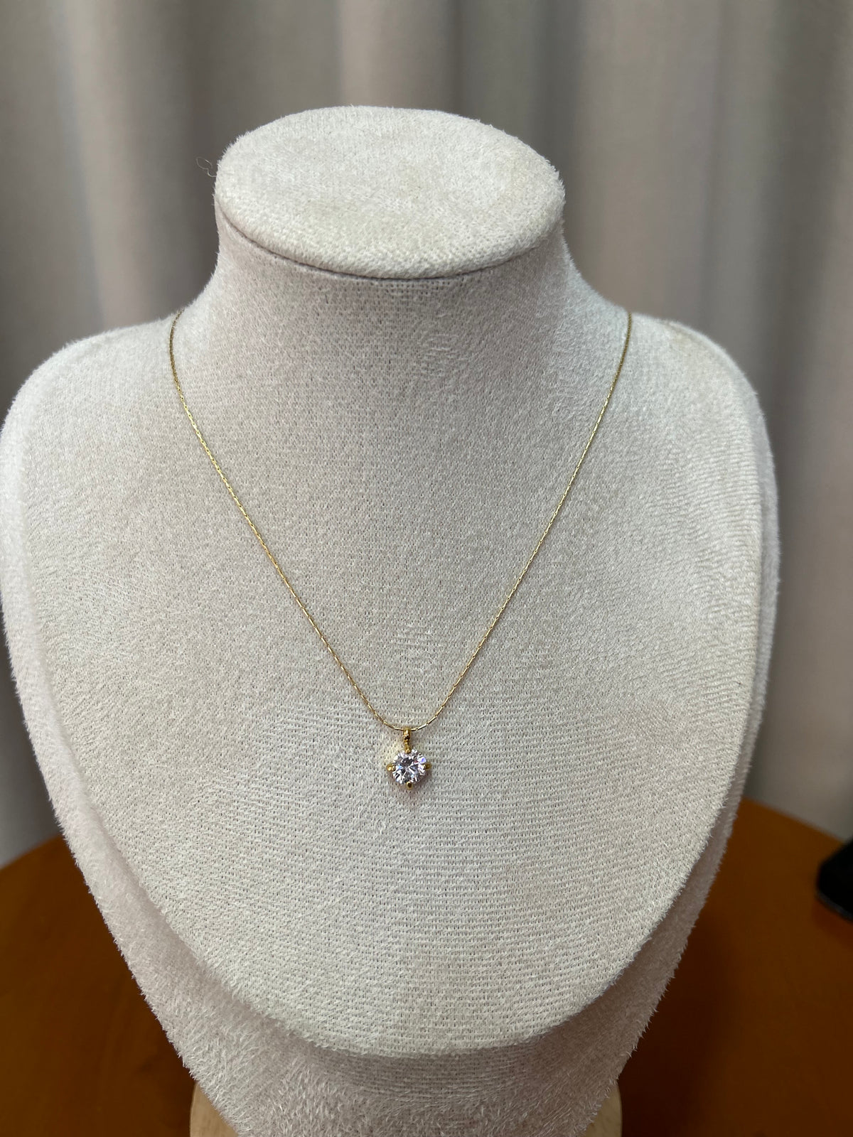 White stone necklace