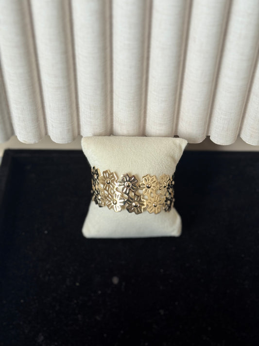 Flower cuff bangle