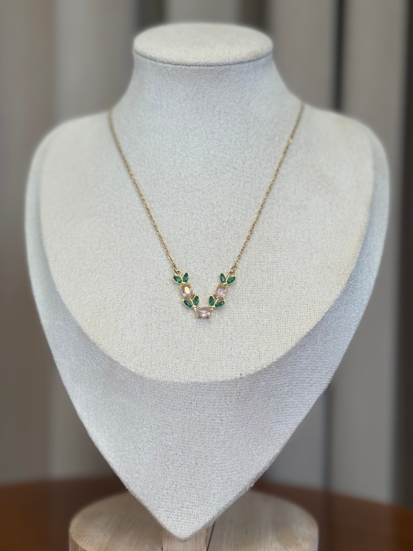 Tulip necklace