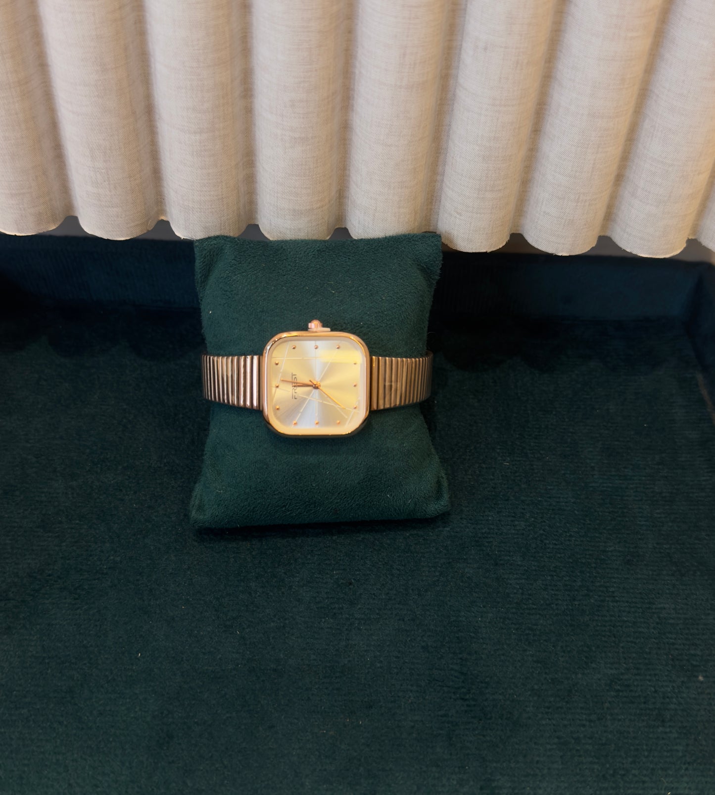 Frest women watch
