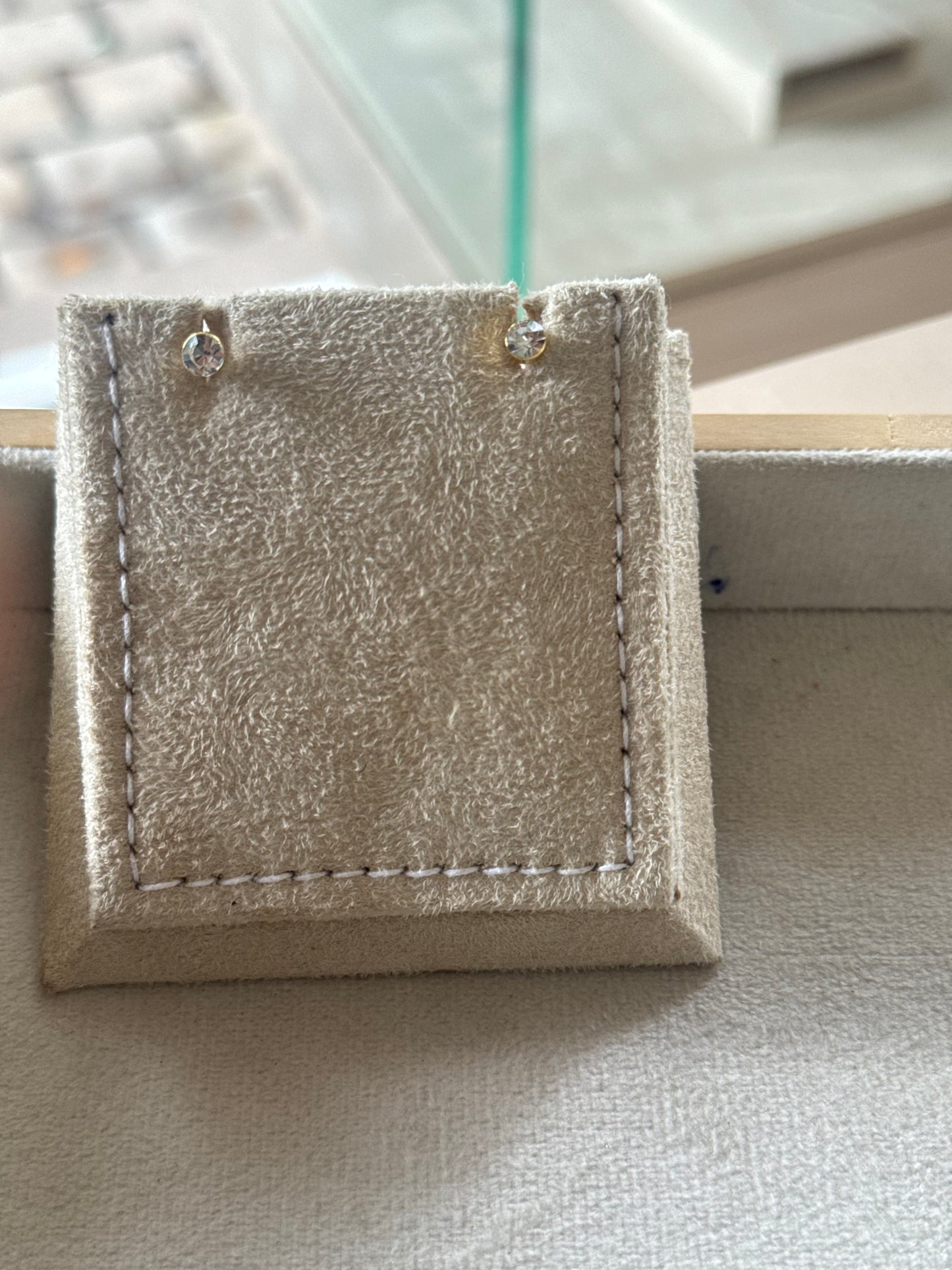 Simple earring