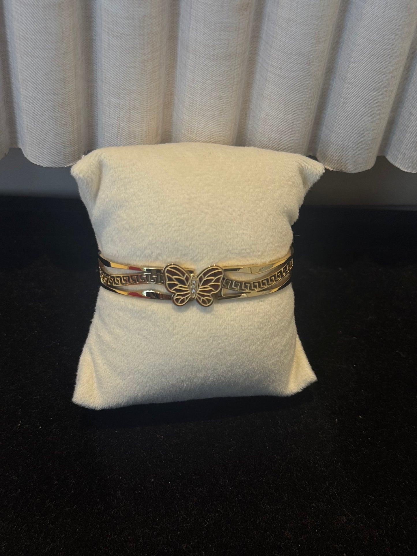 Butterfly bangle