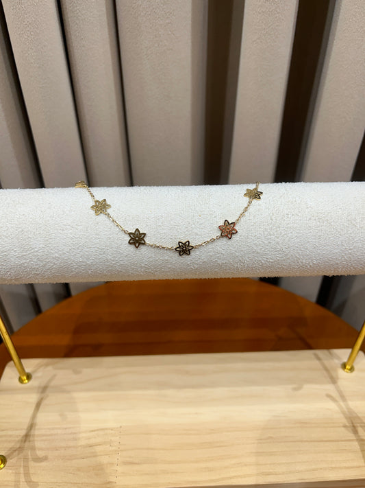 Flower bracelet
