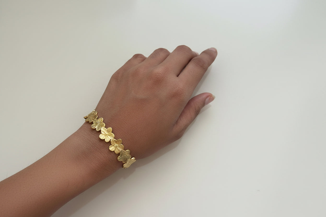 Flower bangle