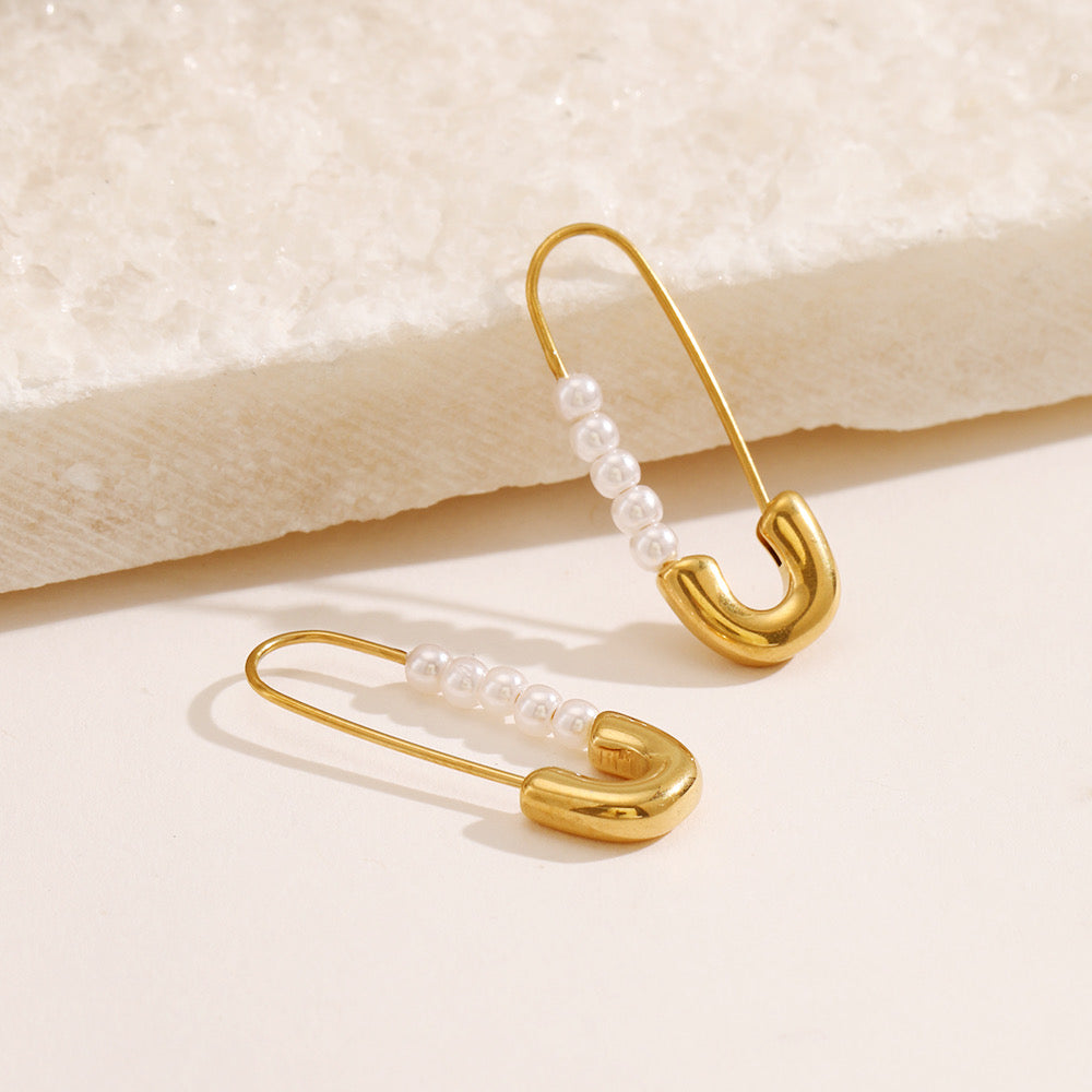 Saftey pin with beads Earring