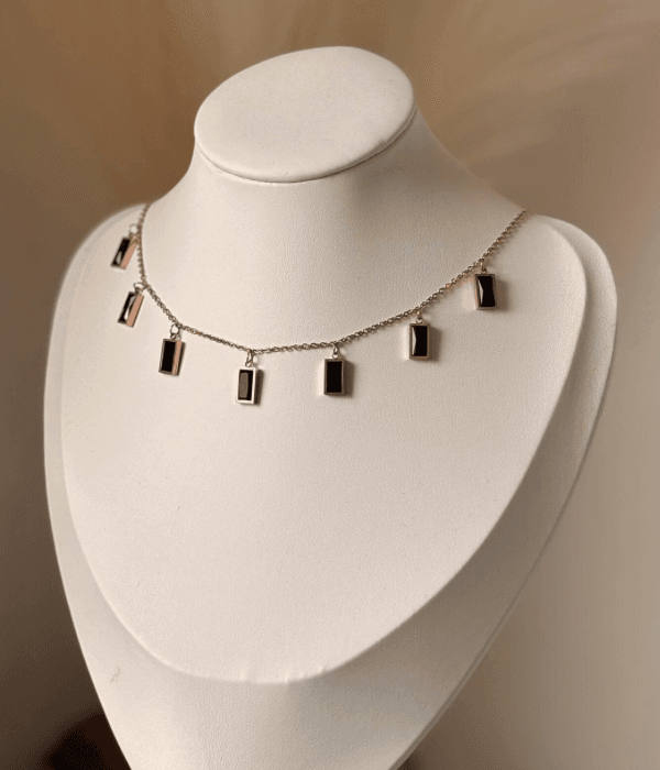 Black hanging necklace