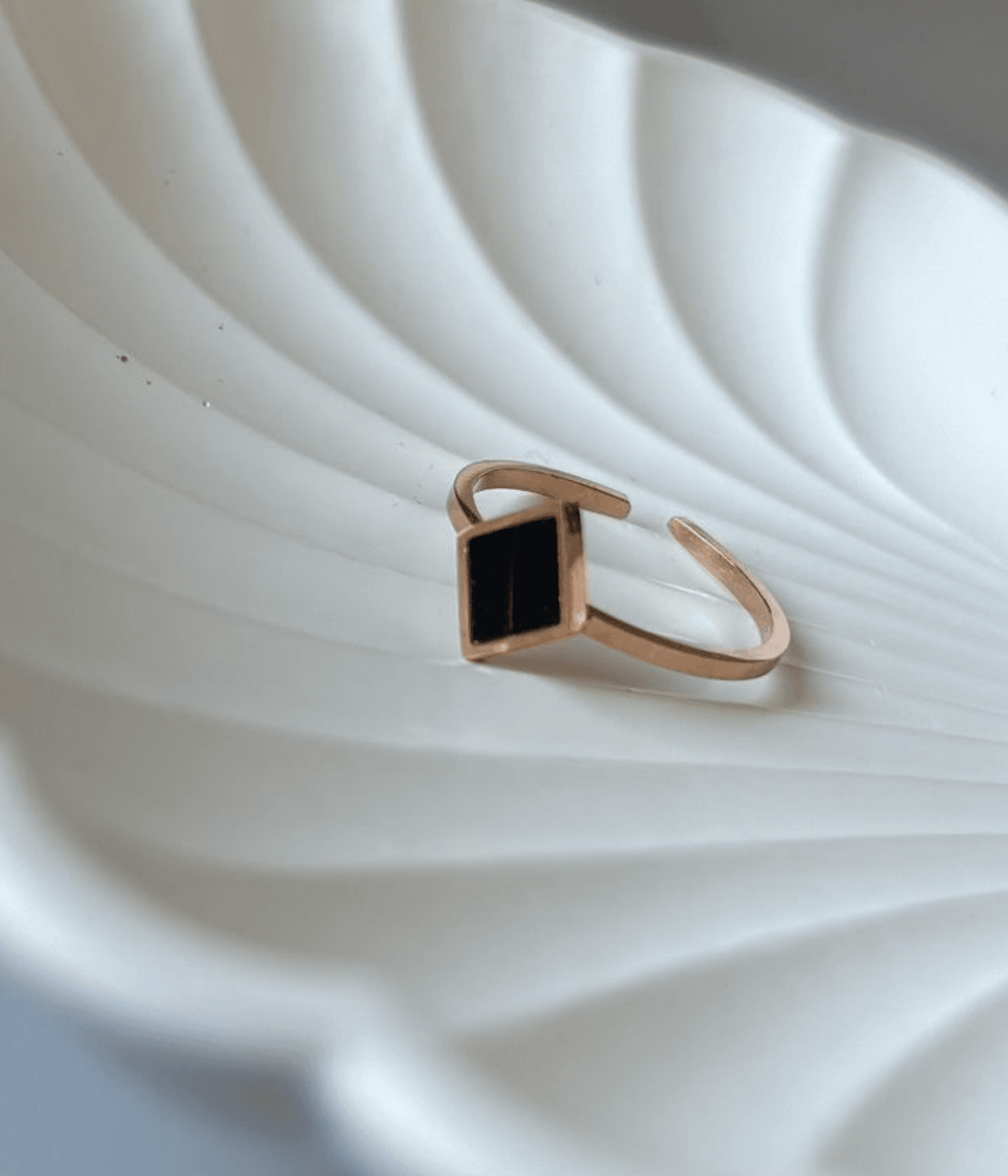 Adjustable ring