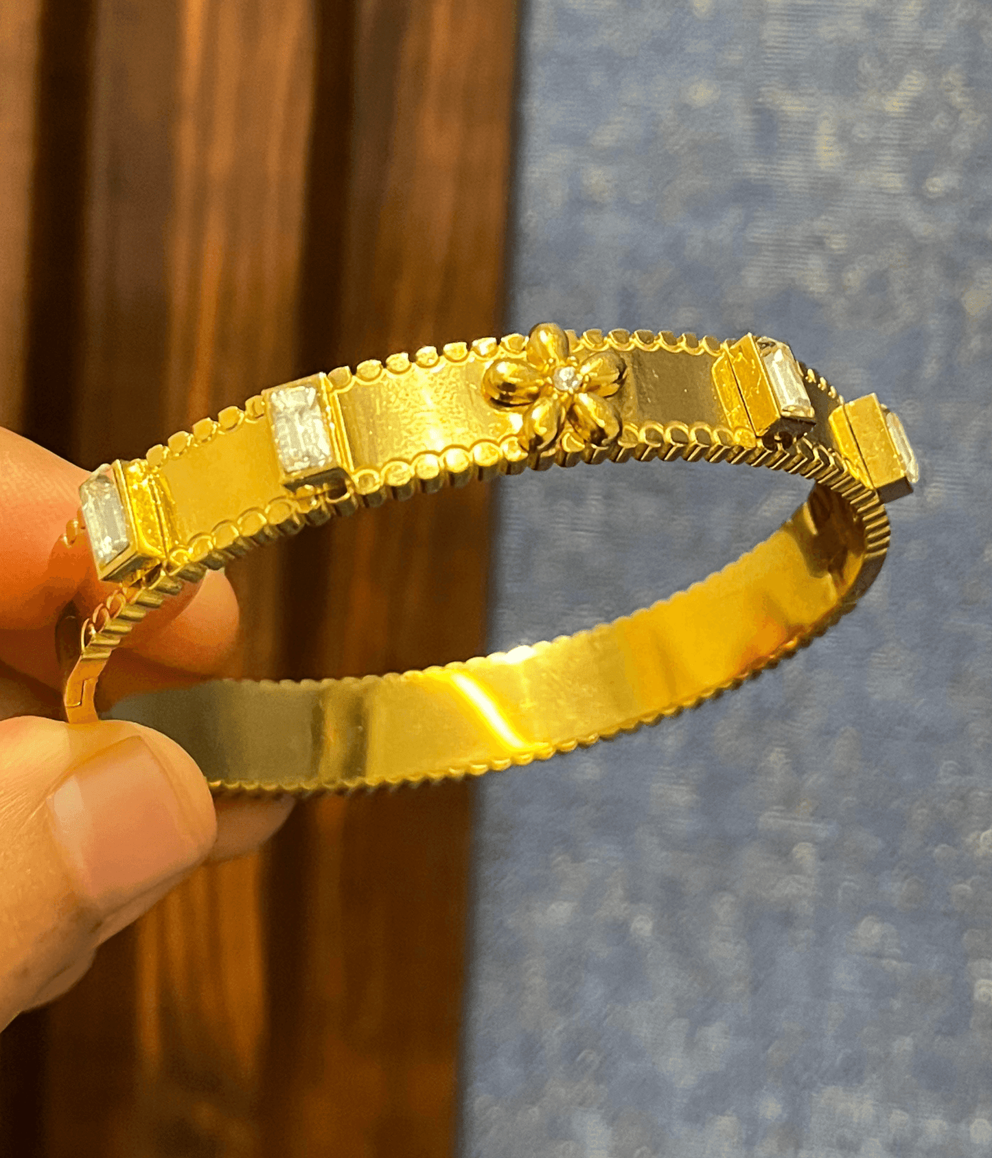 Amour Floral Bangle