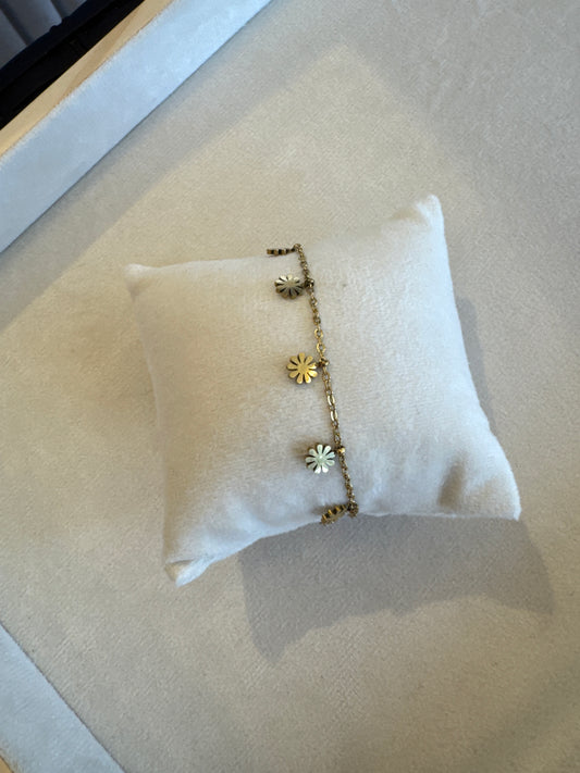Gold Daisy Charm Bracelet