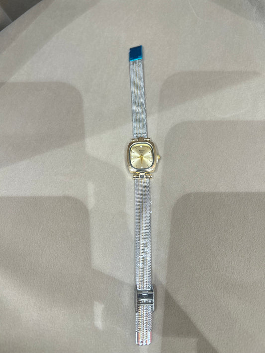 Glimmer time watch