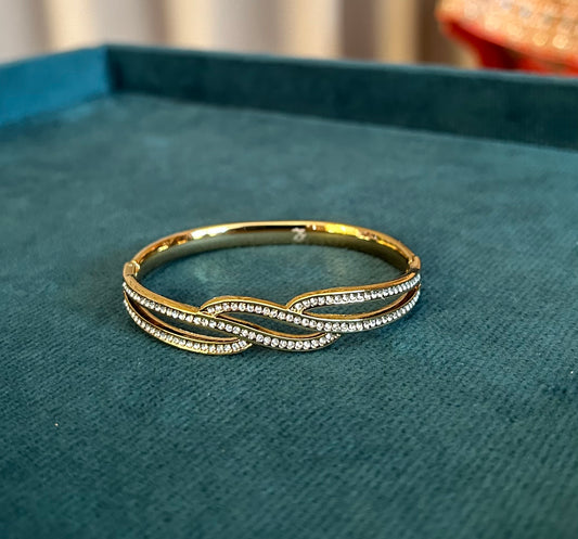 Twist bangle