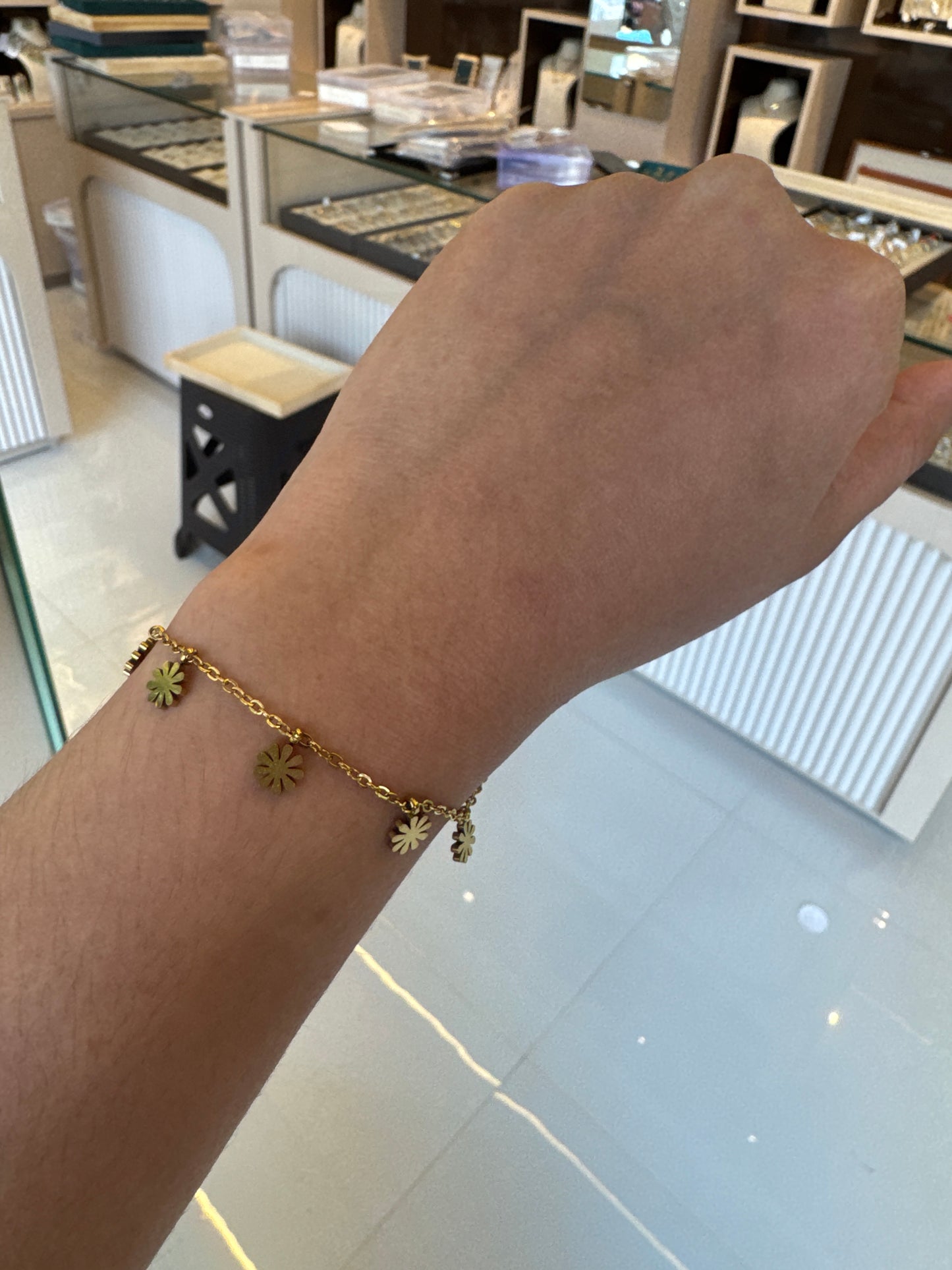 Gold Daisy Charm Bracelet