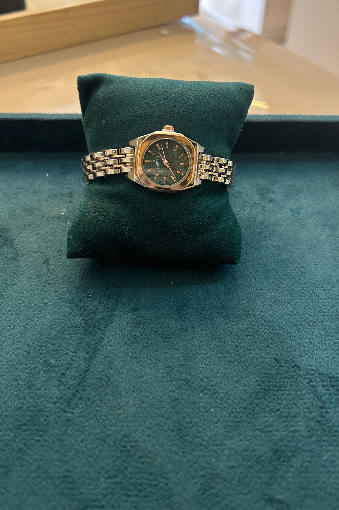 Frest women watch