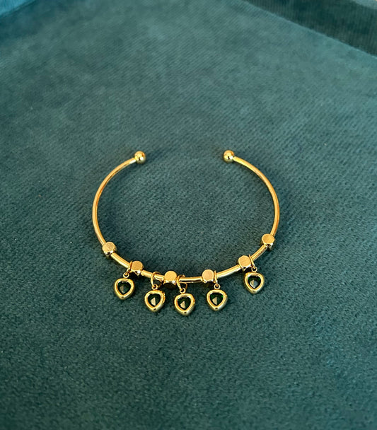Green heart charms bangle