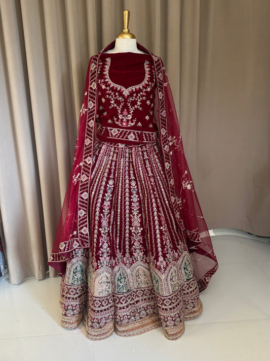 Maroon Ball Lahanga