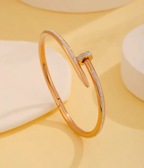 Nail cuff W/Stone Rose gold