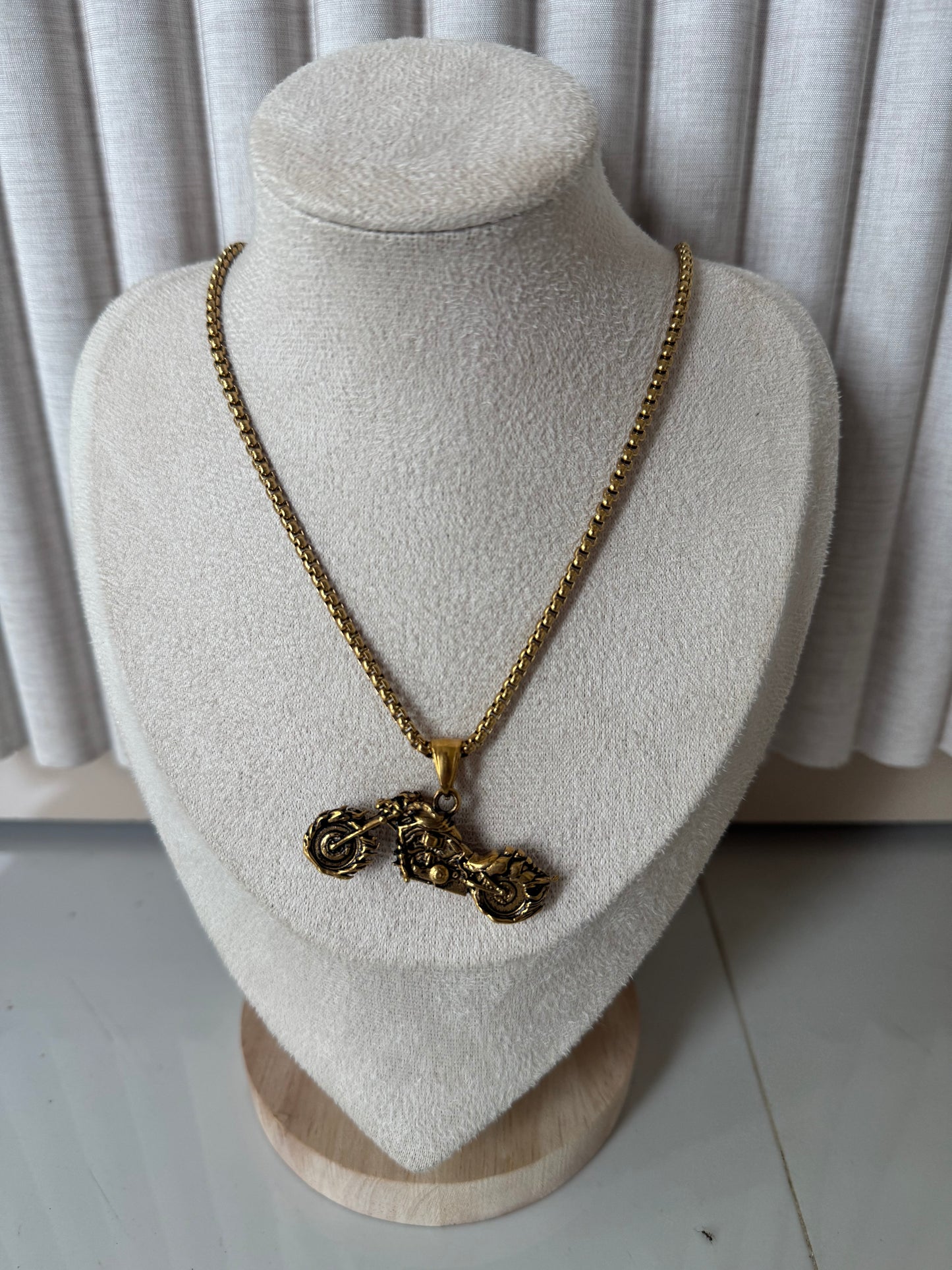Maverick Chain