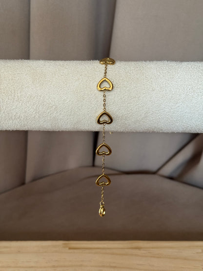 Love loop bracelet