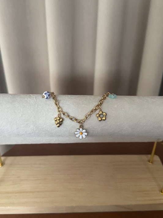 Charm bracelet