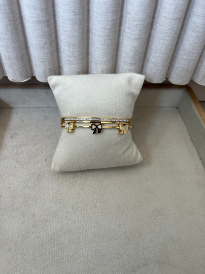 Bow bangle