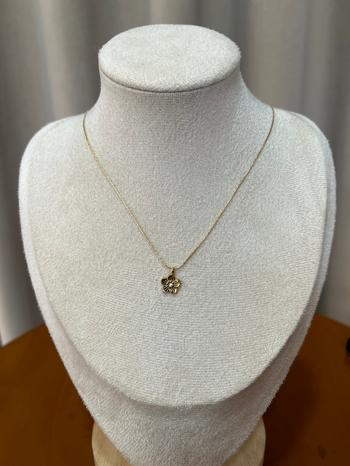 Flower necklace