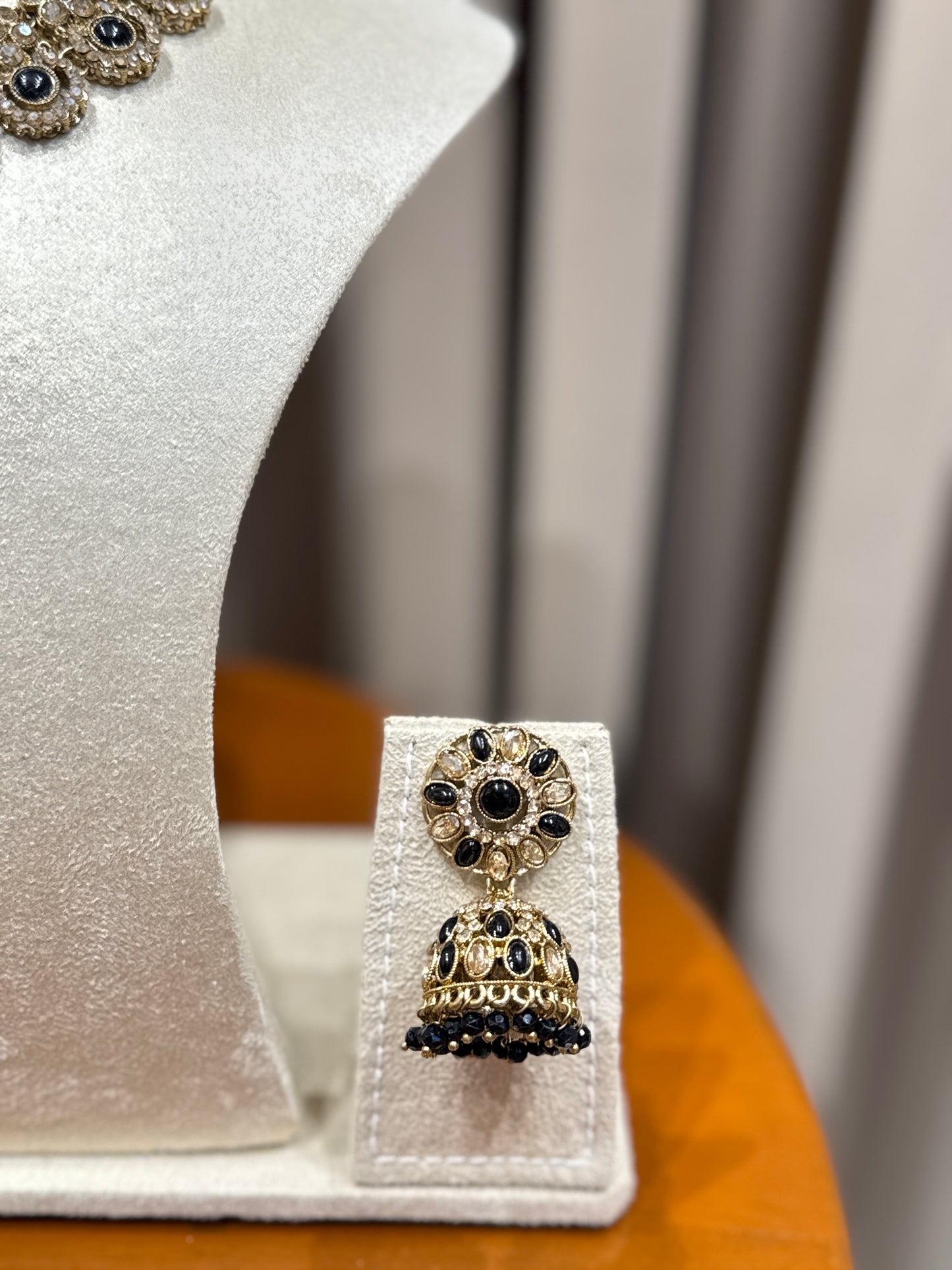 Rental jewellery