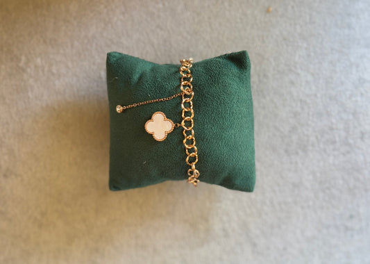 Clover stone