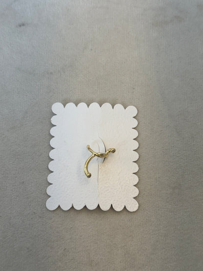 Middle earring