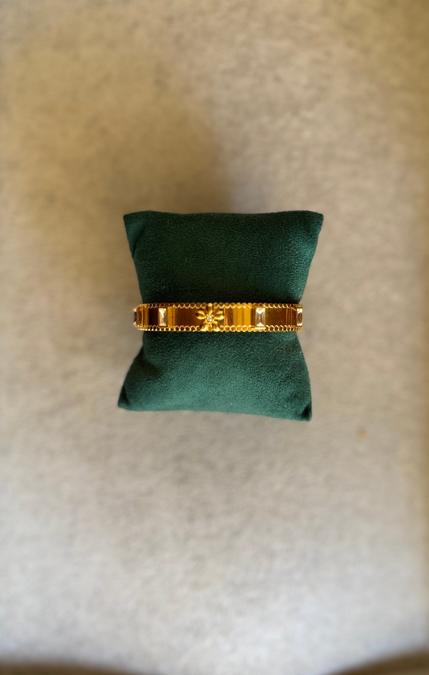 Amour Floral Bangle