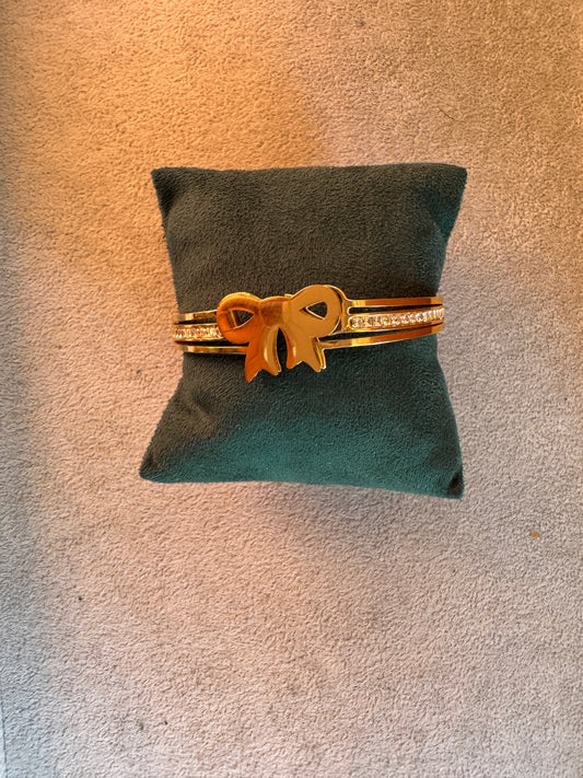 Bow with stone