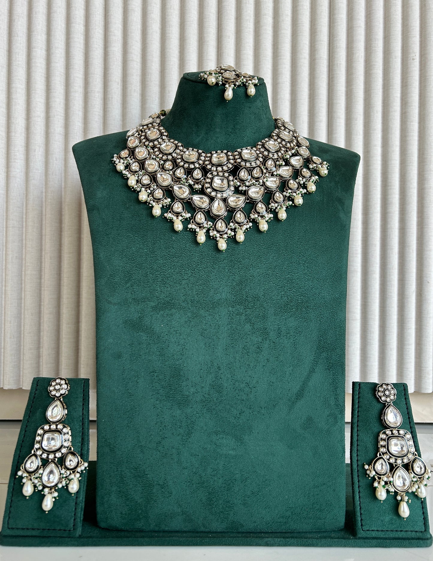 Choker half set