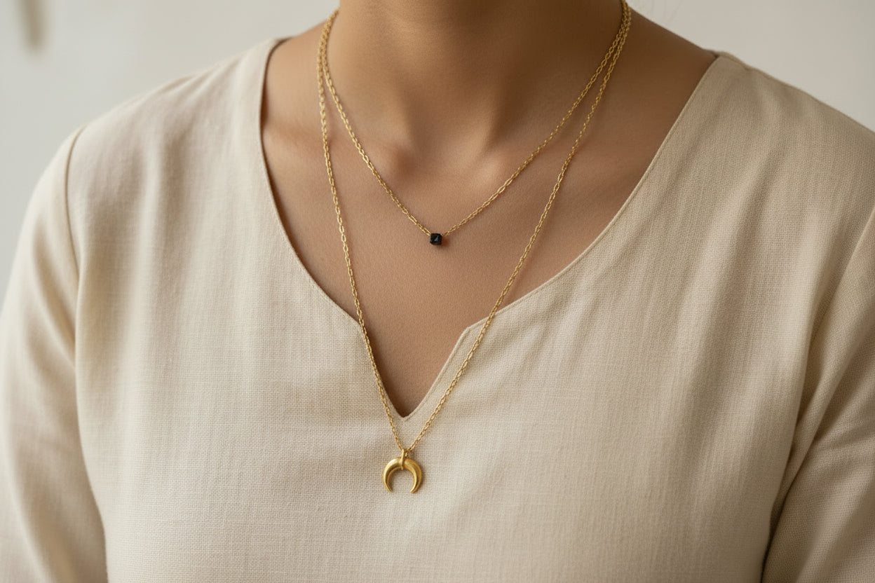 Double layer black stone necklace