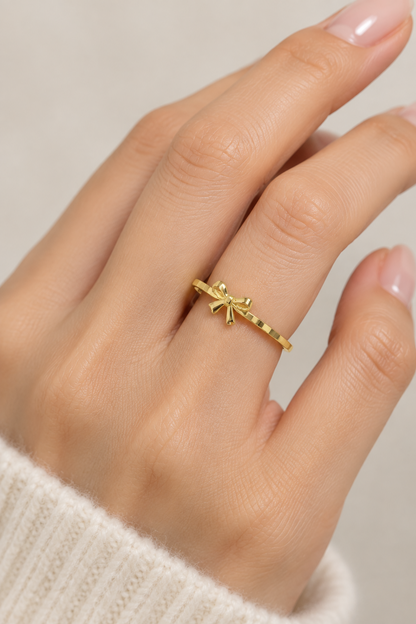 Bow Stackable ring